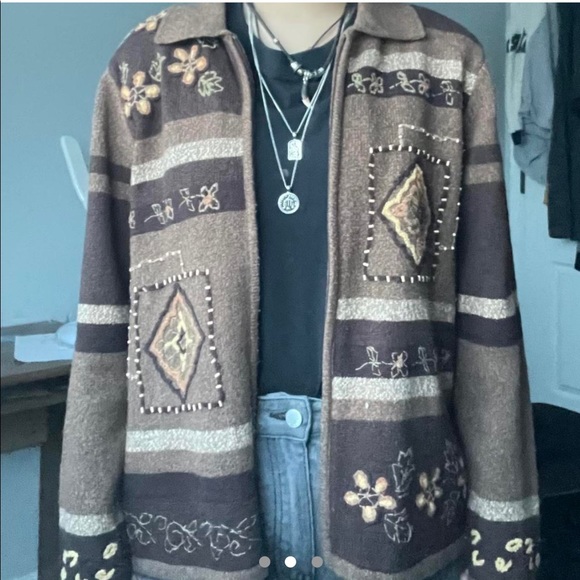 vintage pattern cardigan
grandpa sweater striped geometry 
brown/khaki - Picture 2 of 3